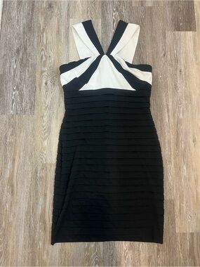 NEW ADRIANNA PAPELL & White Sleeveless Bandage Sheath Dress